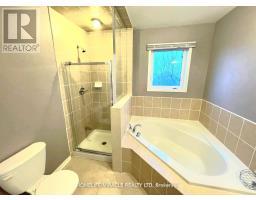 857 Taggart Crescent, Oshawa, ON L1K0E6 Photo 7