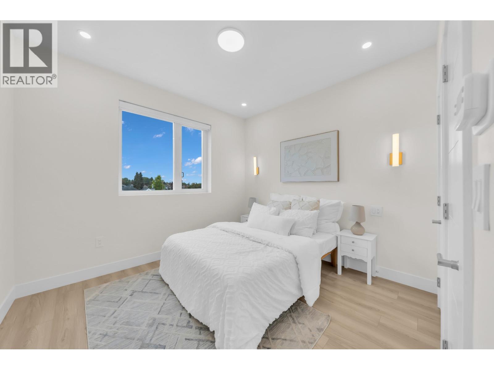 Photo of 1 3581 HAIDA DRIVE 17