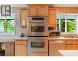1212 Lynn Rd, Tofino, BC V0R2Z0 Photo 21