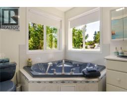 1212 Lynn Rd, Tofino, BC V0R2Z0 Photo 45