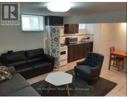 B2 - 34 Penhurst Avenue, Toronto, ON M8Y3A9 Photo 11