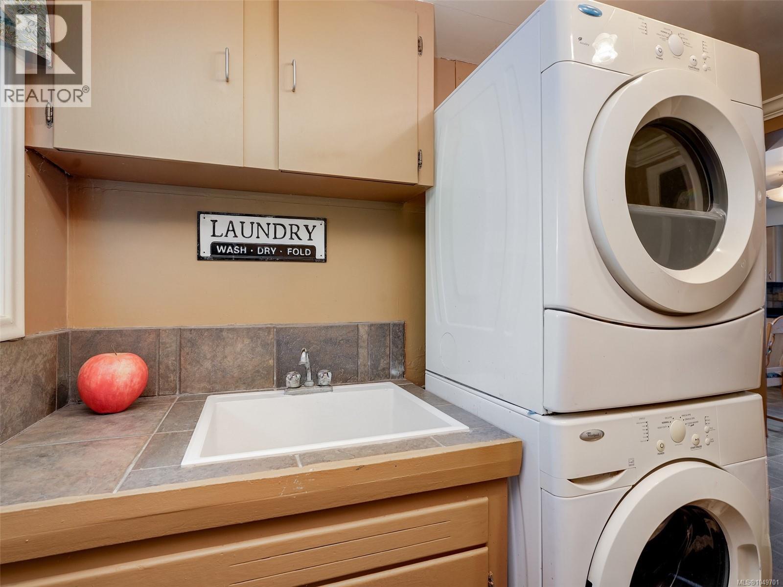 2064 Lansdowne Rd - 27