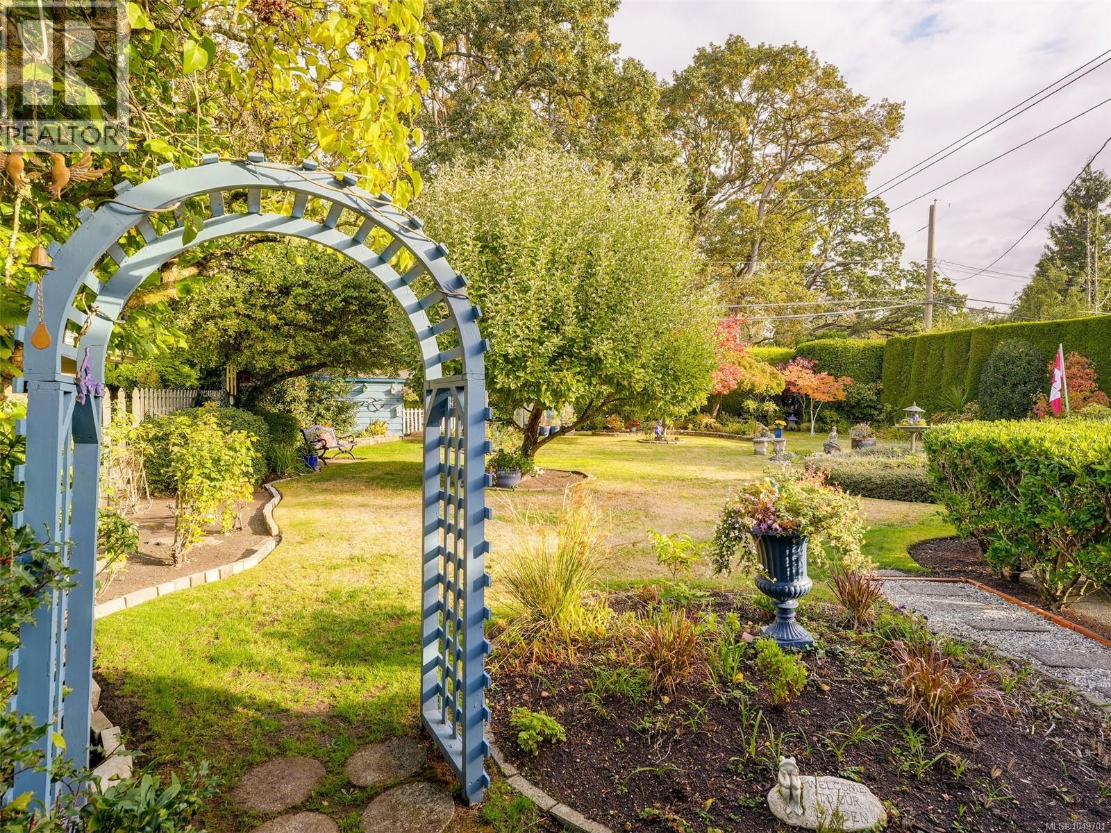2064 Lansdowne Rd - 33