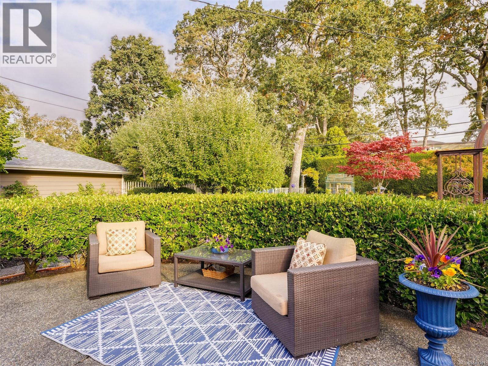 2064 Lansdowne Rd - Image 38