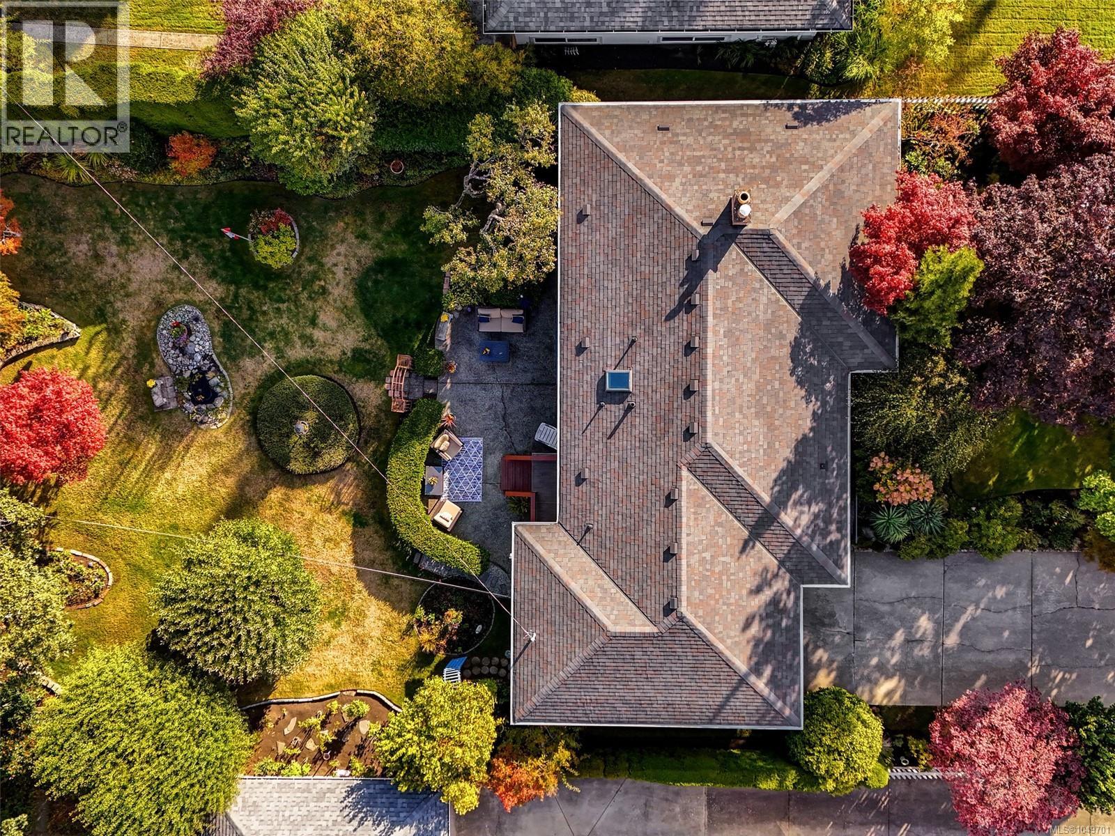 2064 Lansdowne Rd - 40
