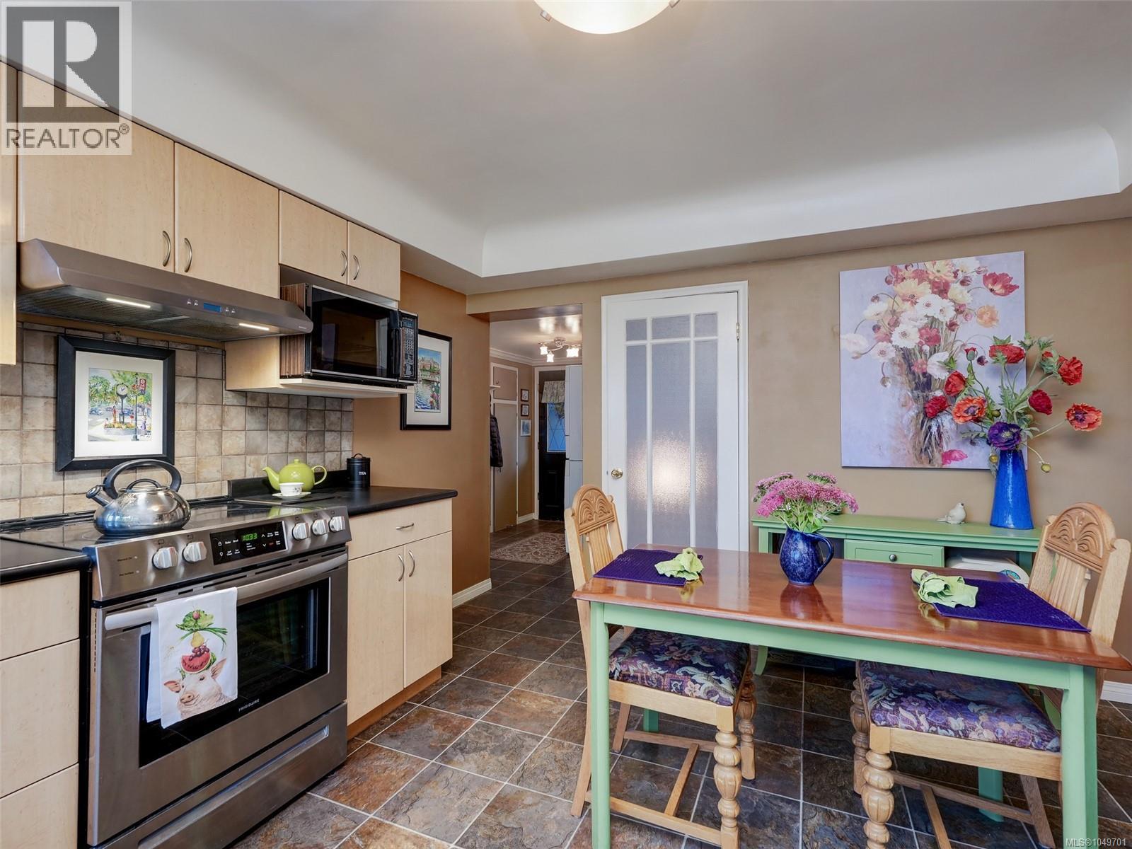 2064 Lansdowne Rd - 9
