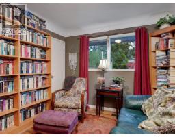 Bedroom - 2064 Lansdowne Rd, Oak Bay, BC V8P1B3 Photo 16