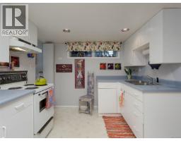 2064 Lansdowne Rd, Oak Bay, BC V8P1B3 Photo 20