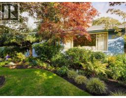 2064 Lansdowne Rd, Oak Bay, BC V8P1B3 Photo 63