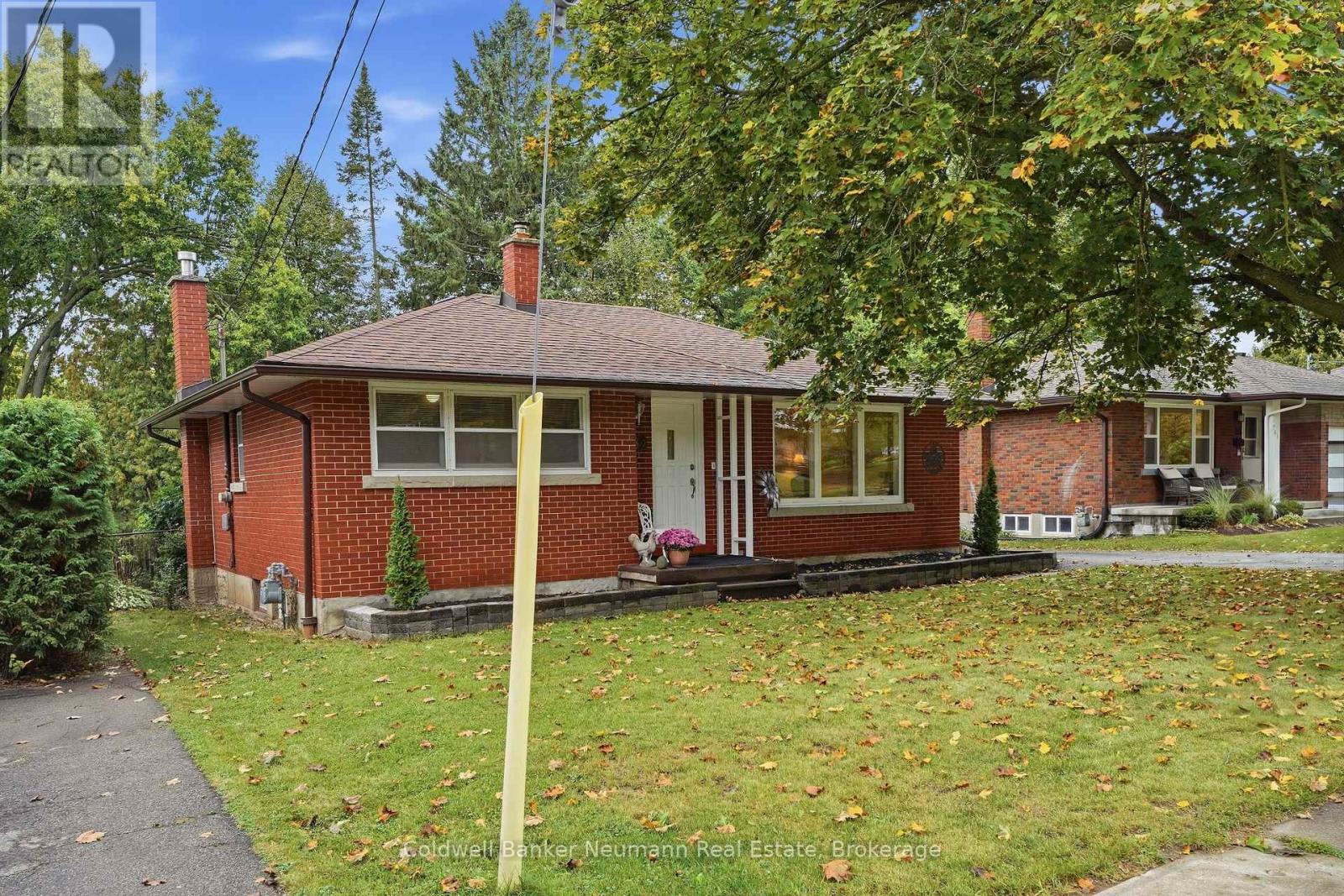 82 KNIGHTSWOOD BOULEVARD - 37
