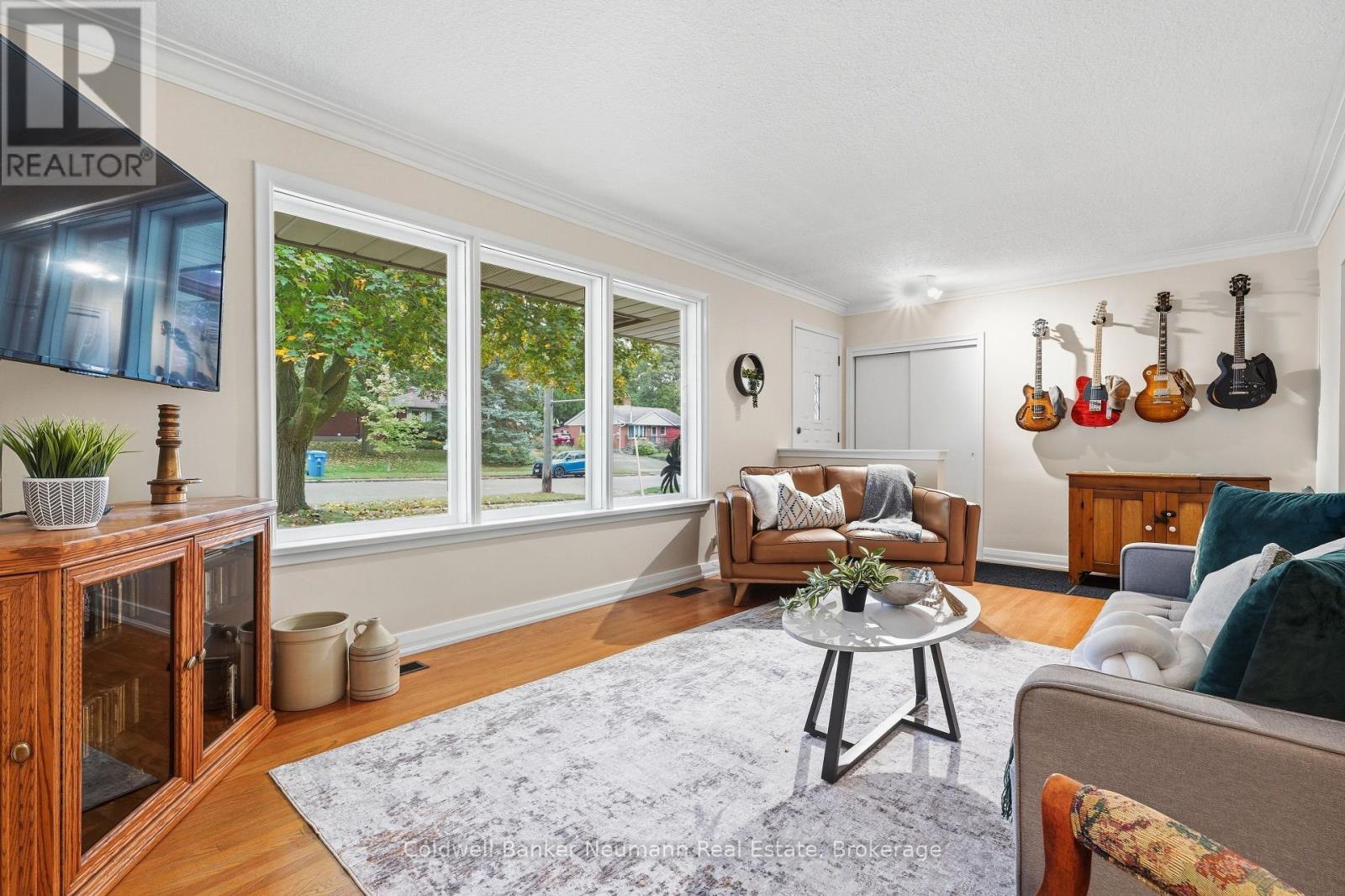 82 KNIGHTSWOOD BOULEVARD - Image 4