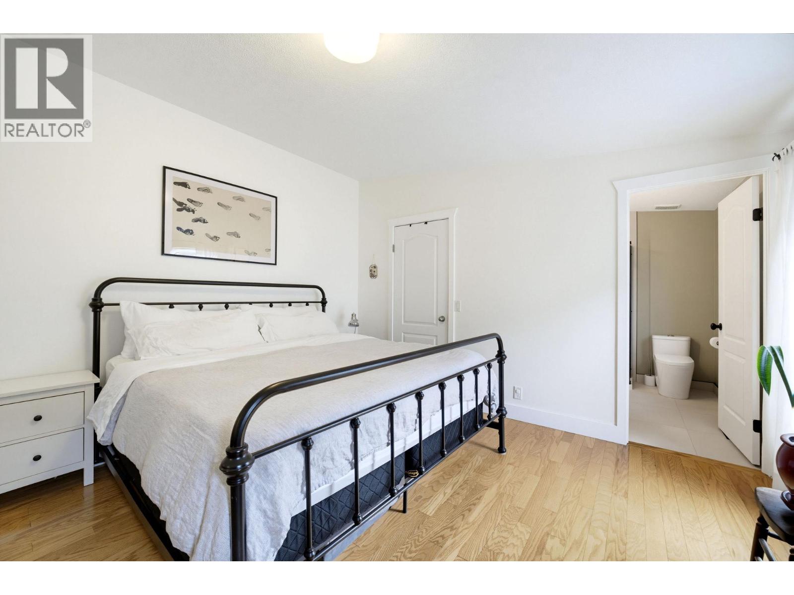 7241 46 Street NE - Image 20