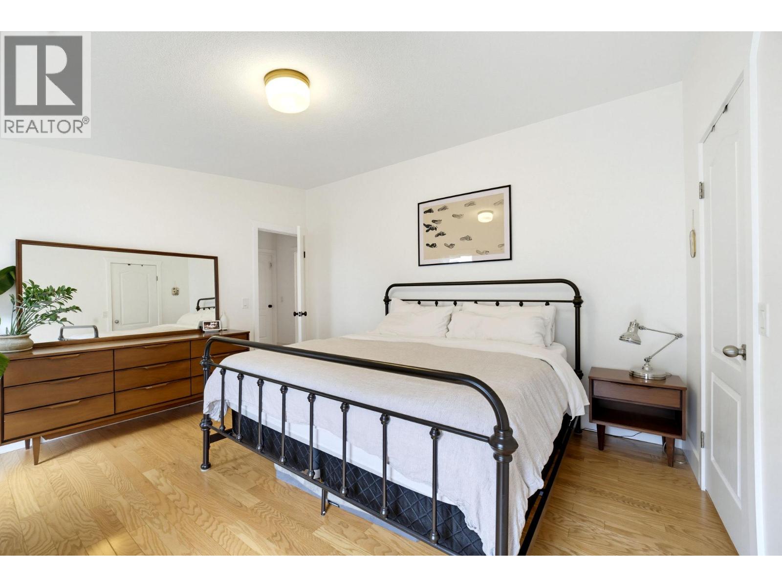 7241 46 Street NE - 19