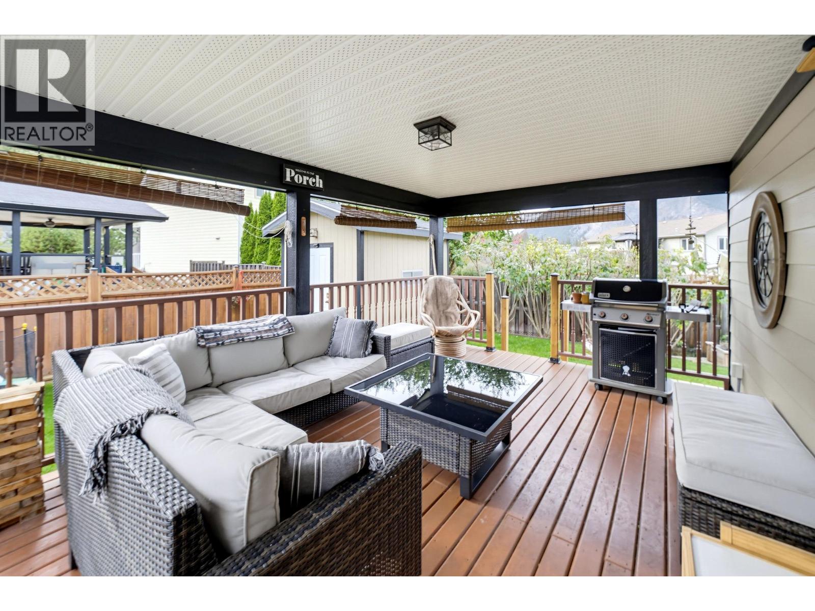 7241 46 Street NE - Image 36