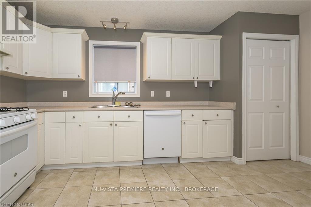 602 SPRUCEWOOD DRIVE - Image 10