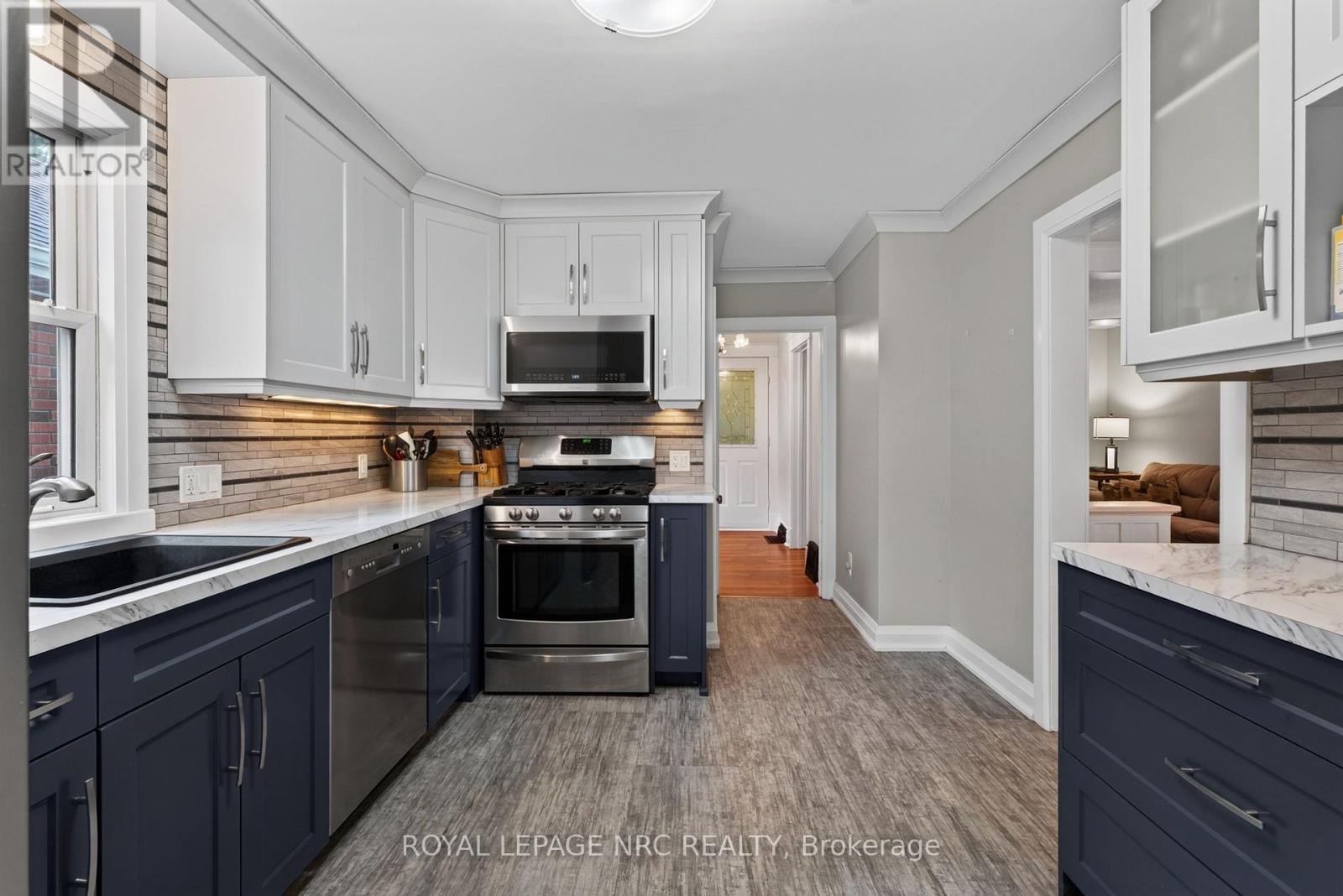 9 MARMORA STREET - 18