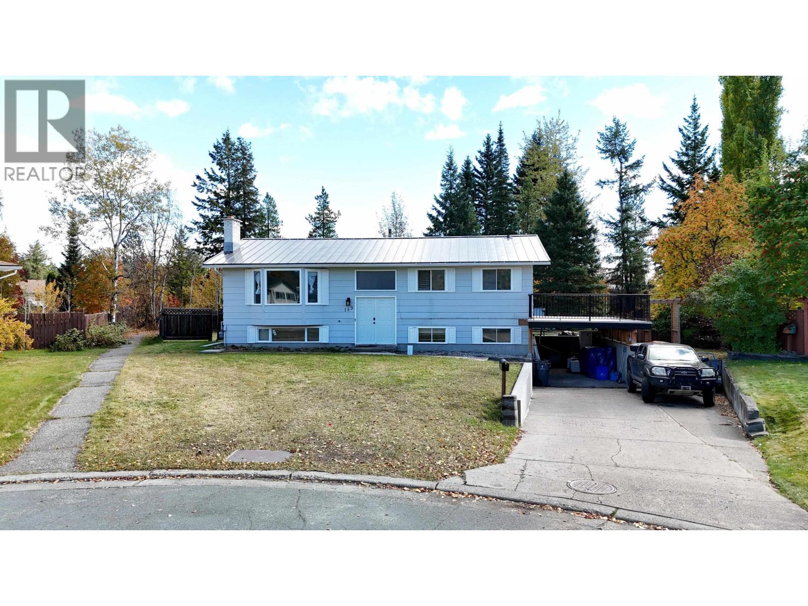 Living room of 149 LOFTING PLACE · Prince George, BC