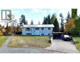 Living room of 149 LOFTING PLACE · Prince George, BC