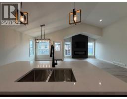 25 Thatcher Avenue, Red Deer, AB T4P0Y6 Photo 11