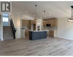 25 Thatcher Avenue, Red Deer, AB T4P0Y6 Photo 9
