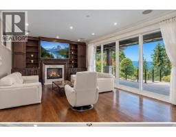 2638 Queens Avenue, West Vancouver, BC V7V2Z1 Photo 11