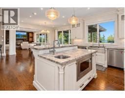 2638 Queens Avenue, West Vancouver, BC V7V2Z1 Photo 18