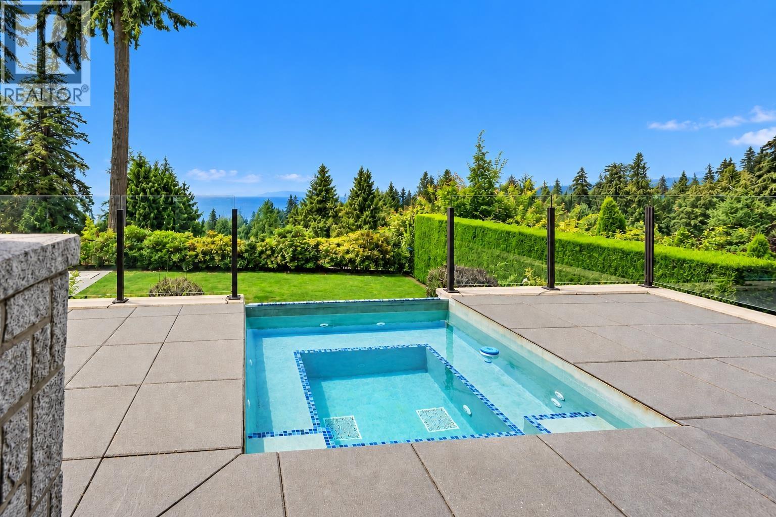 2638 QUEENS AVENUE, West Vancouver