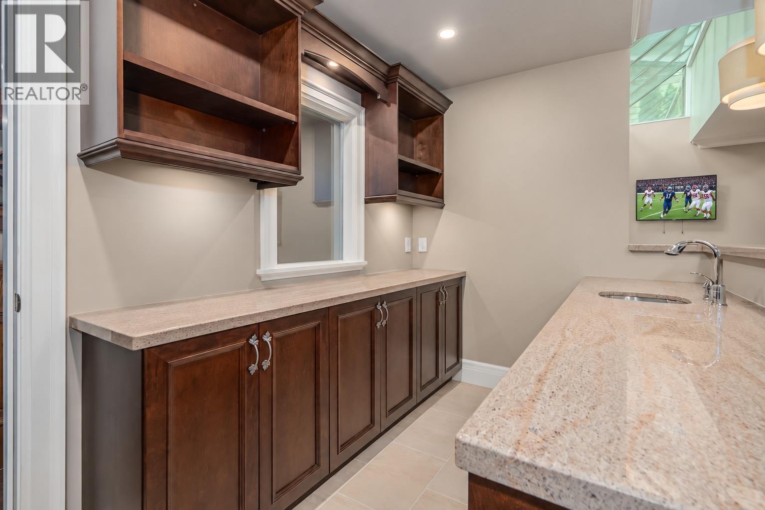 2638 QUEENS AVENUE, West Vancouver