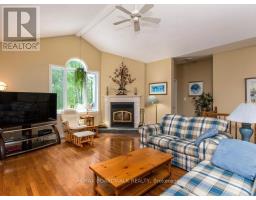 Kitchen - 2180 Conley Road, Ottawa, ON K2S1B8 Photo 7