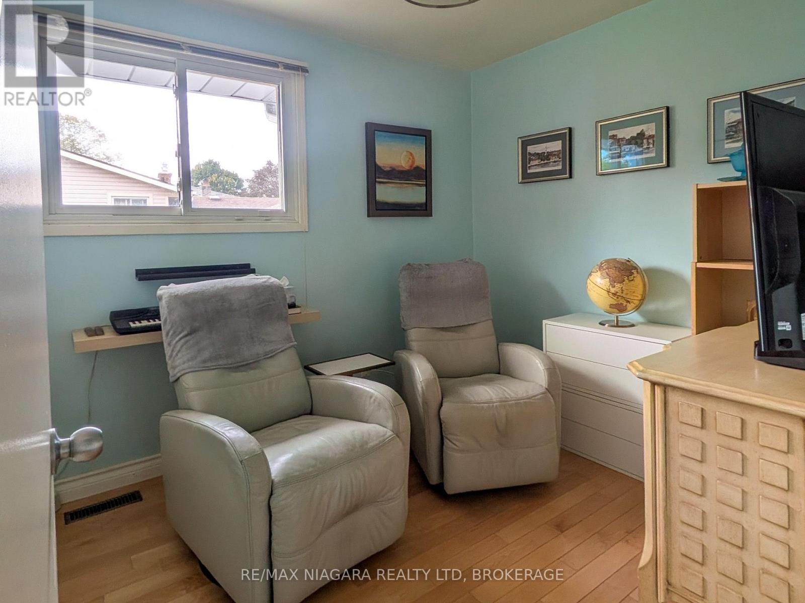 3170 CORRY CRESCENT - 11