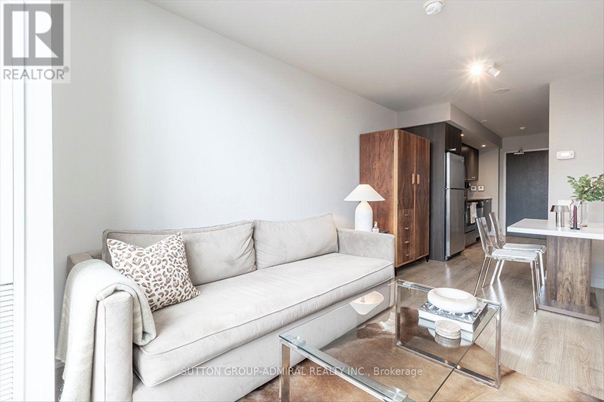 #221 775 KING STREET W - 7