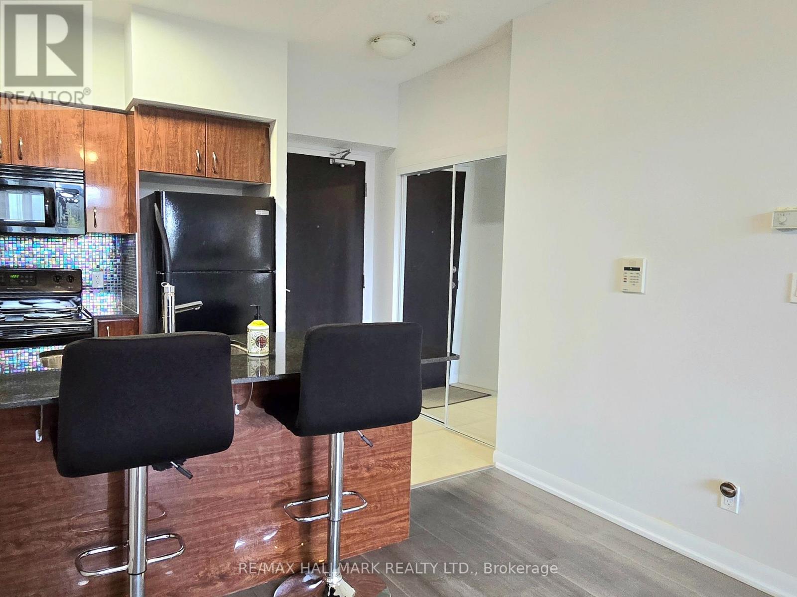 Photo of 307 - 5791 YONGE STREET
