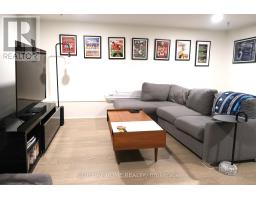 2 - 41 Spruce Street, Toronto, ON M5A2H8 Photo 10