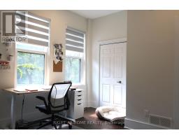 2 - 41 Spruce Street, Toronto, ON M5A2H8 Photo 6