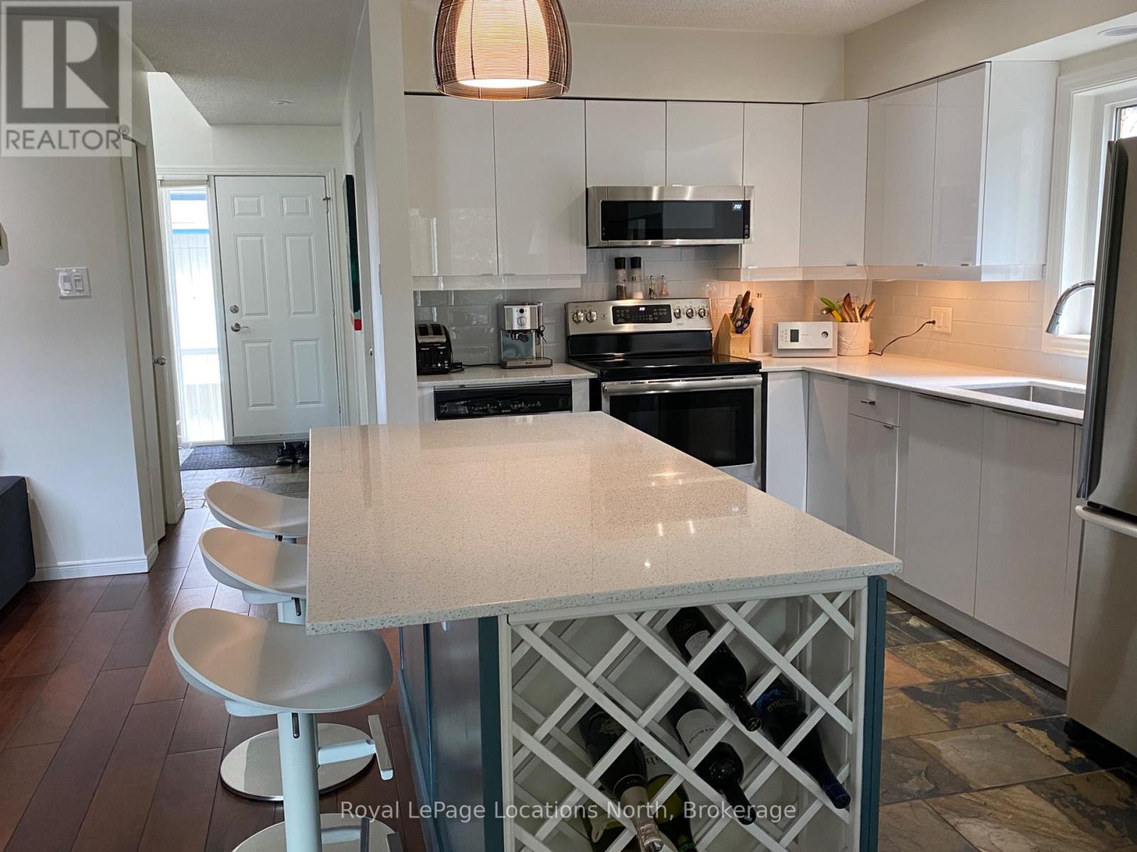 18-4 Rambling Way, Collingwood photo 3