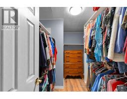 38 Cameron Drive, Oro Medonte, ON L0L1T0 Photo 11
