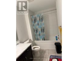 Bathroom - 210 Keppel Circle, Brampton, ON L7A0B6 Photo 7
