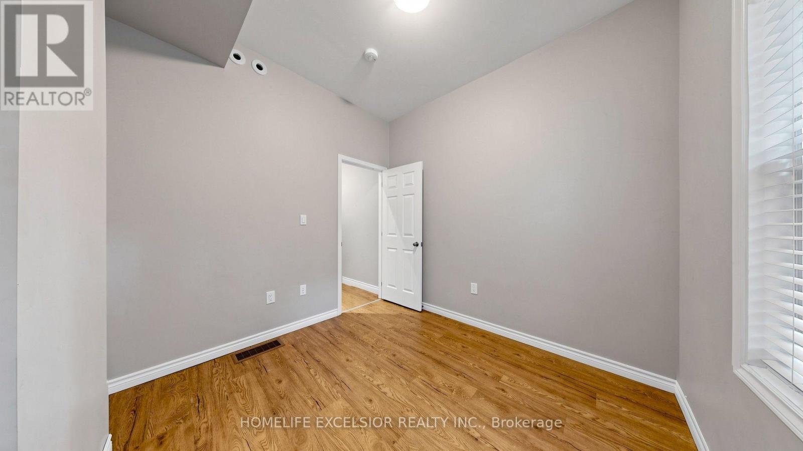 250 SHUTER STREET - 23