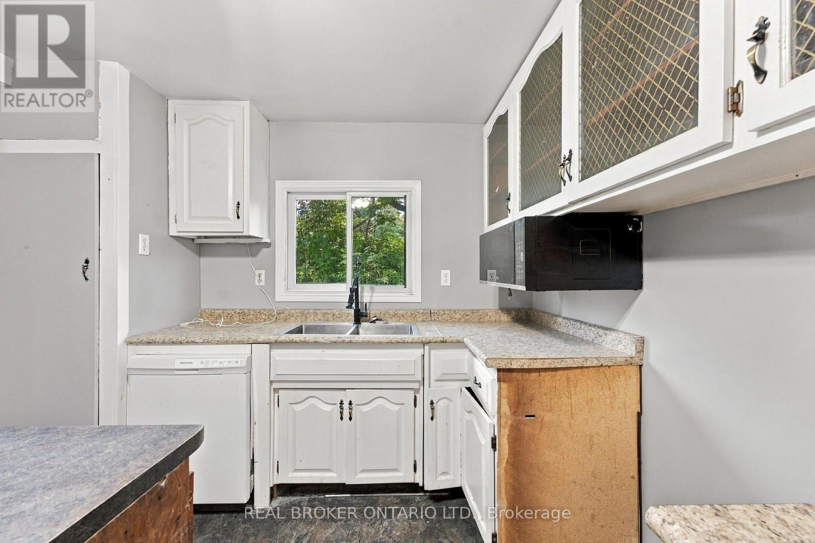 77937 LONDON ROAD - 16