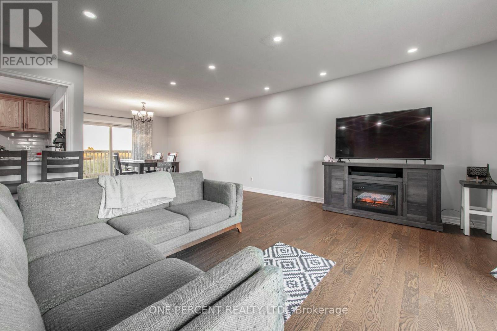 294235 8TH LINE - Image 6