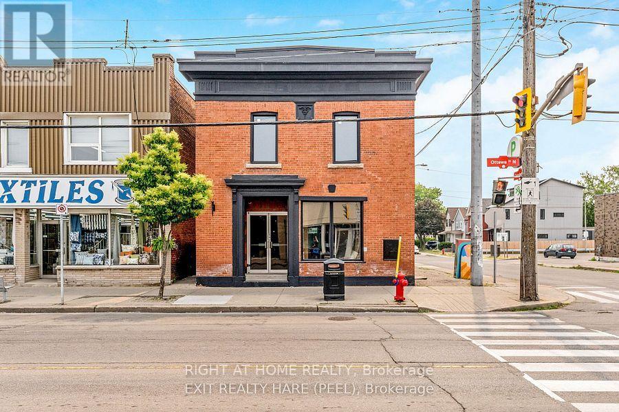 MAIN - 262 OTTAWA STREET N, Hamilton (Crown Point)