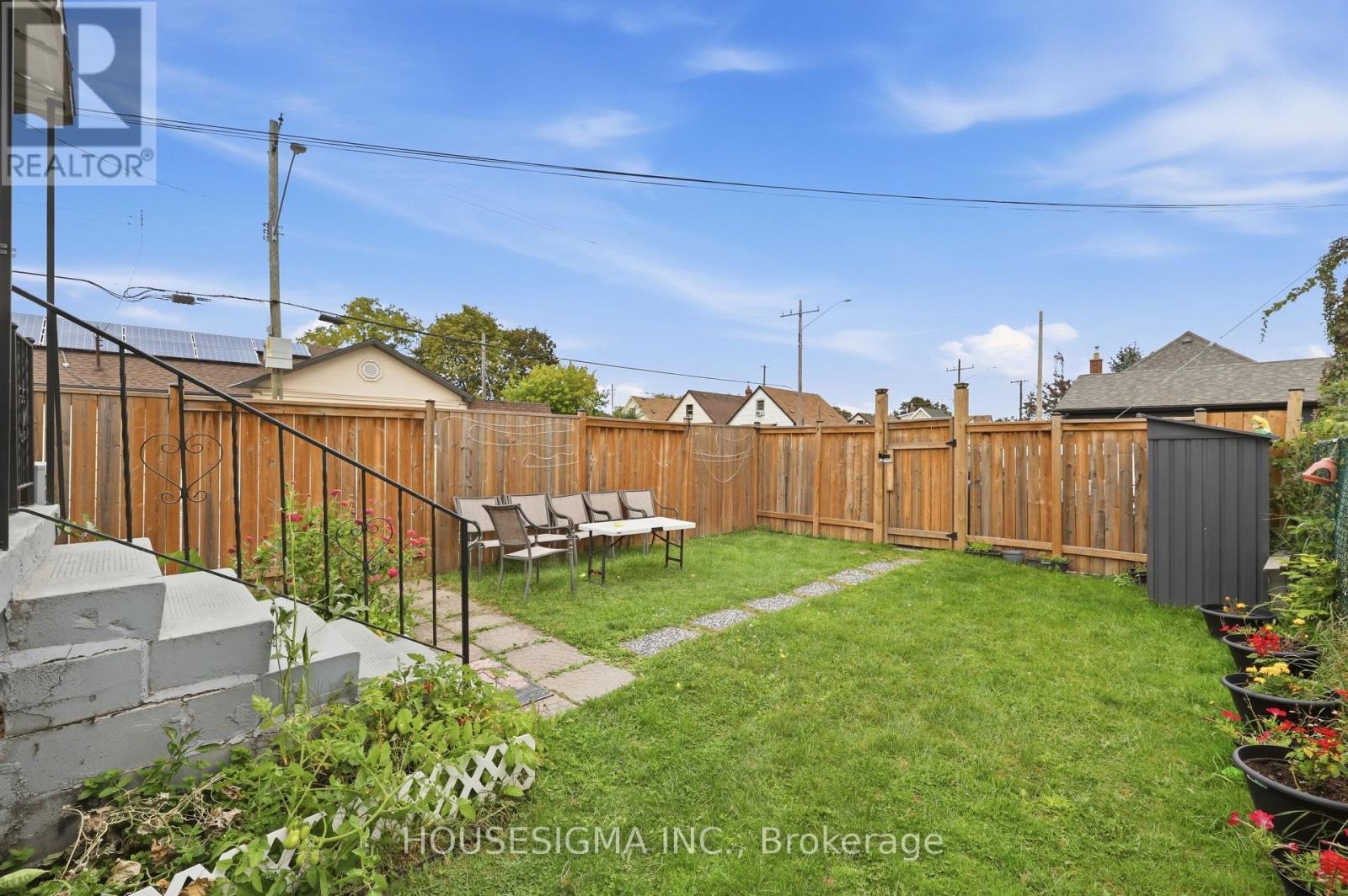 198 WEIR STREET N - 24