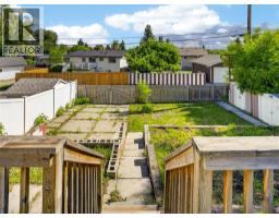 847 Raynard Crescent SE - photo 38