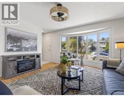 847 Raynard Crescent SE - photo 4