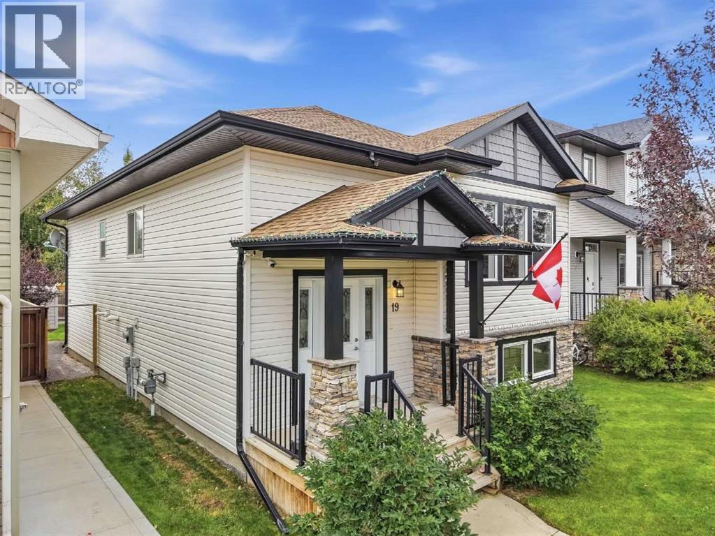Photo of 19 Regatta Way, Sylvan Lake
