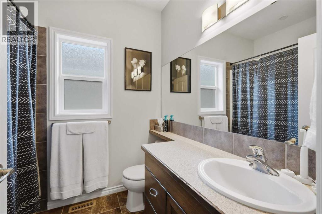 Listing photo – 19 Regatta Way, Sylvan Lake