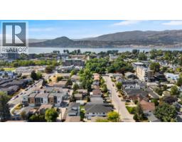 Living room - 773 Kinnear Avenue Unit# 2, Kelowna, BC V1Y5B2 Photo 9