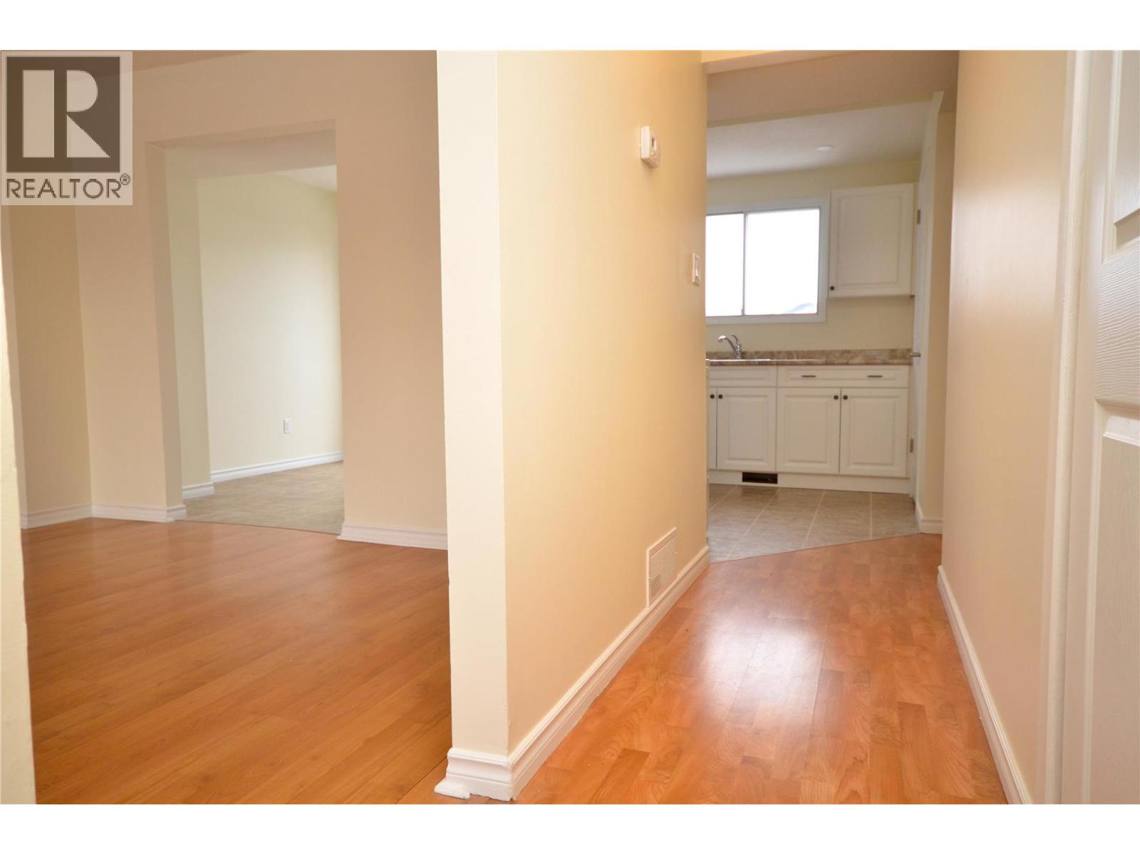 4501B 15 Avenue - Image 5
