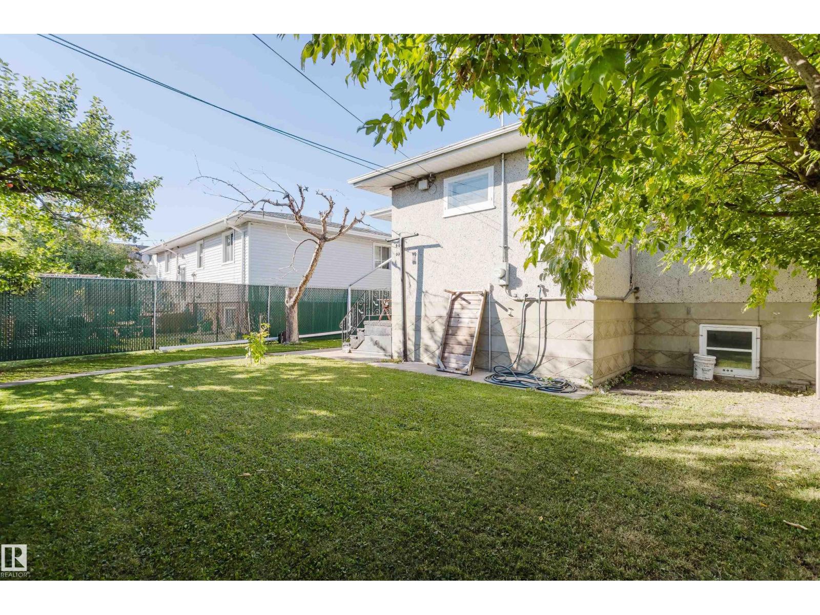 12831 126 ST NW - 39