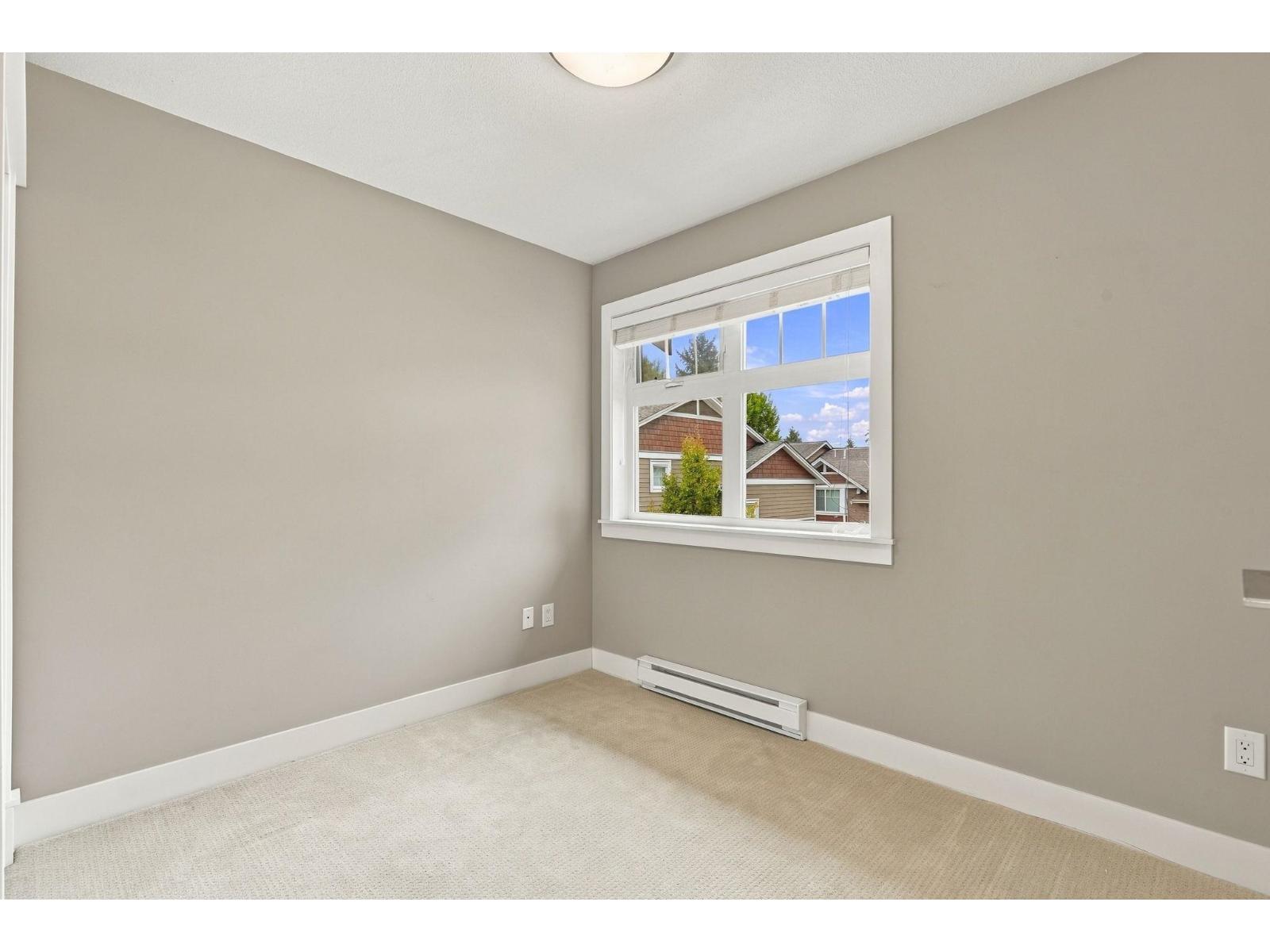Photo of 26 2689 PARKWAY DRIVE 29